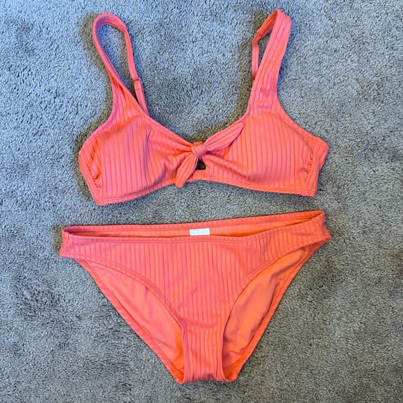 Xhilaration Bikini - Picture 1 of 3